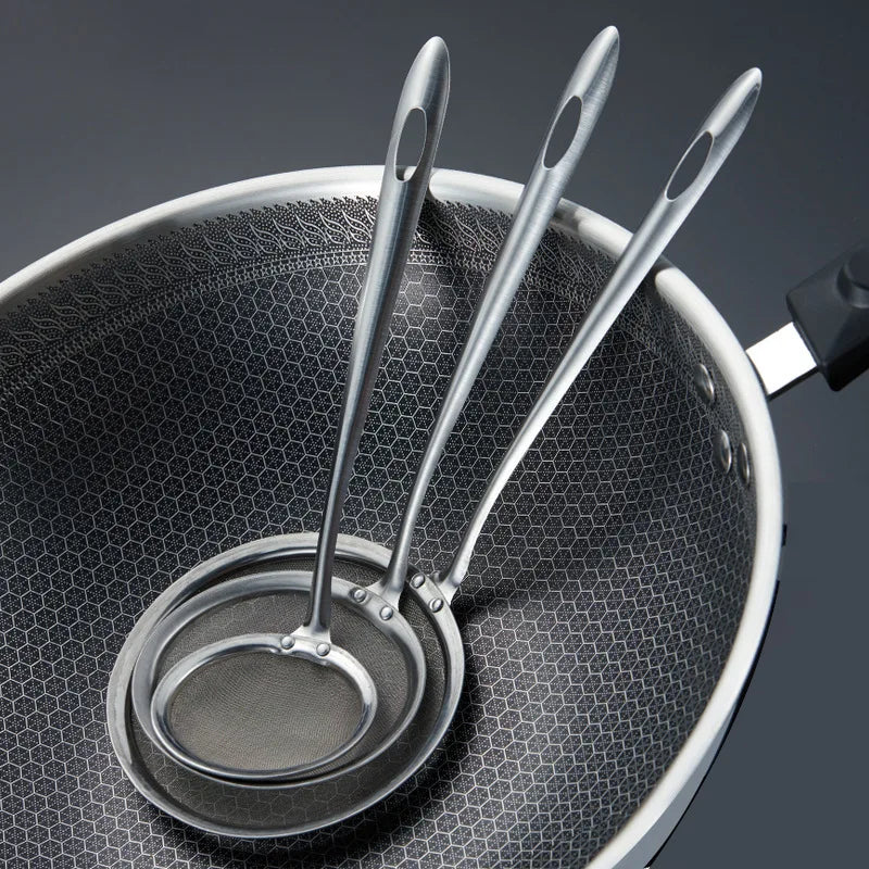 Deep Fine Mesh Strainer Skimmer304Stainless Steel Cooking Spoon,Oil Skimmer&Strainer with Heat Resistant Handle,Dishwasher Safe