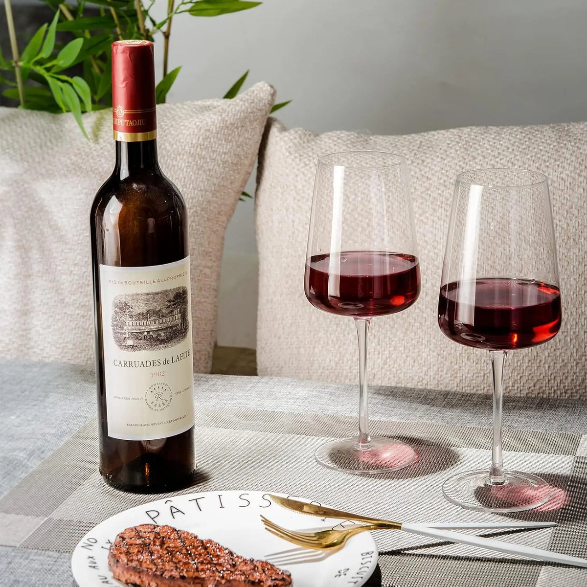 Hand Blown Red Wine Glasses Set of 4 – Premium Crystal Wine Glasses With Long Stem,19 oz – Unique Gift for Father's Day, Wedding, Birthday – Ideal for Restaurants,Home Bar