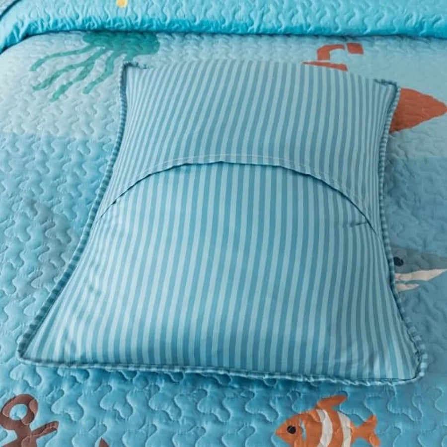 Ocean Quilt Set and 2 Shams Lightweight Quilted Sea Bedding for Coastal Nautical Comforter with Fish and Shark Design Fish Beds