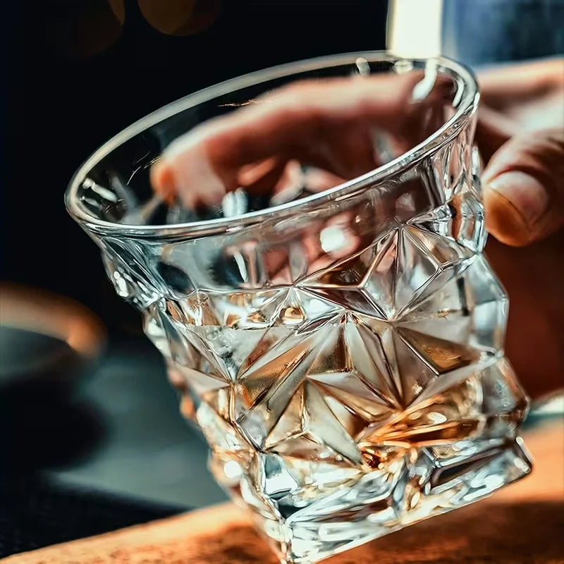Set of 2/4 Diamond Whiskey Glasses Suitable for Bourbon, Scotch & Liquor - Elegant Glass Wine & Spirits Tasting Glasses with Multipurpose Use for Parties, Gifts for Men & Women