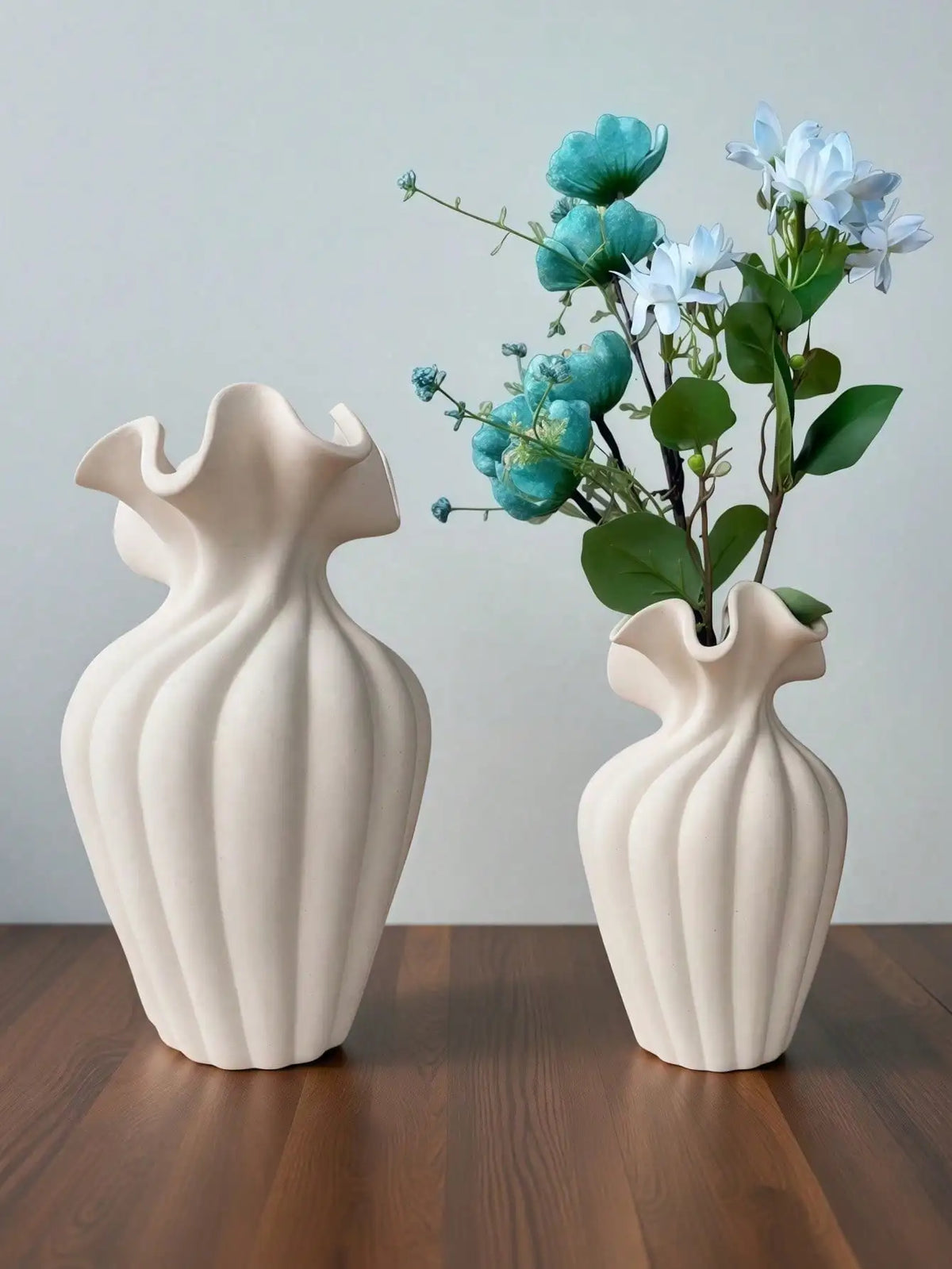 1pc French Retro Style Vase, White Decorative Flower Vase, Suitable For Living Room/Dining Table Home Decor, Elegant Style, Makes A Great Gift，sh260105194514338013745