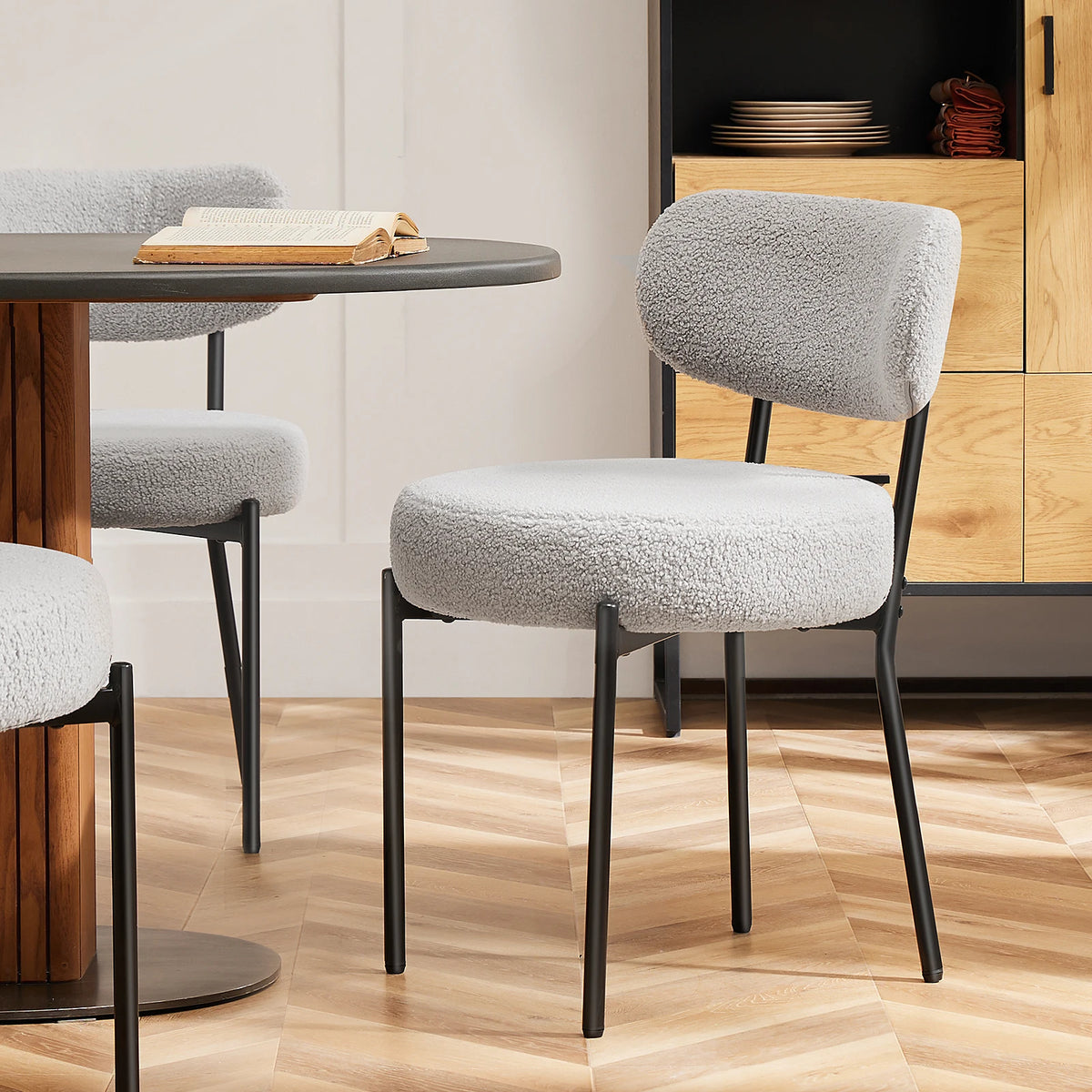 JHK Round Dining Chairs With Curved Backrests And Metal Legs
