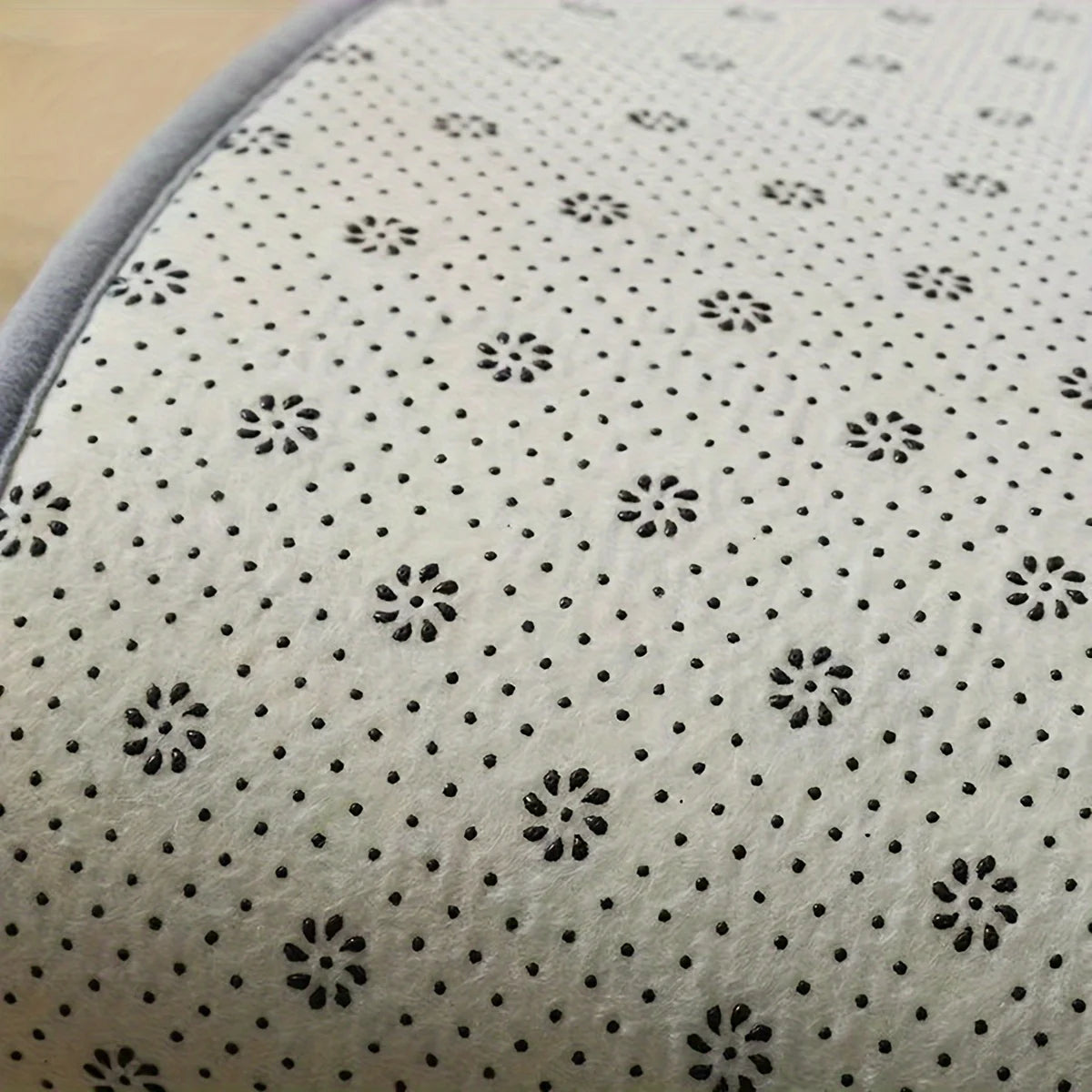 Long, non-slip laundry room floor mat plush flannel printed bathroom rug absorbent mat for toilets and hallways