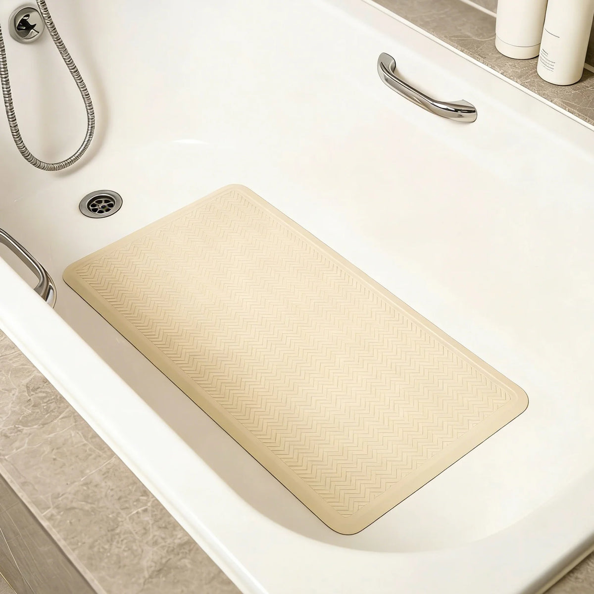 Non-Slip Rubber Bath Mat, Soft Textured Shower Mat with Suction Cups for Bathroom Tub Shower Wet Floor